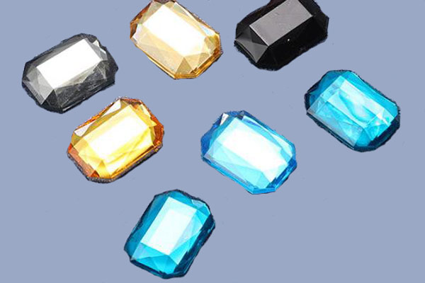 标准光源箱在花色钻石颜色评定中的应用