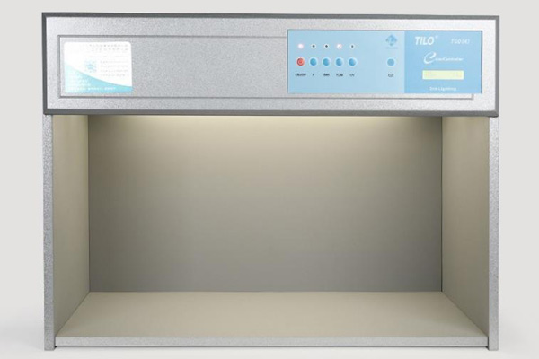 TL84光源属于冷白色光源吗？与什么光源相似？