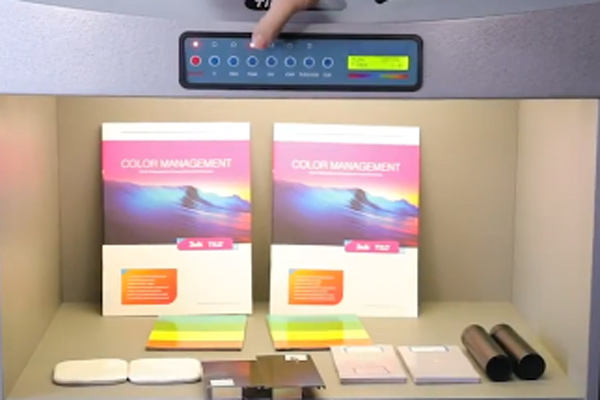 荧光标准光源TL84光源的光谱是怎样的？