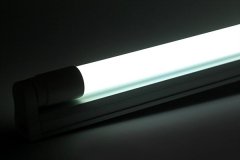 日常照明灯管是标准光源吗